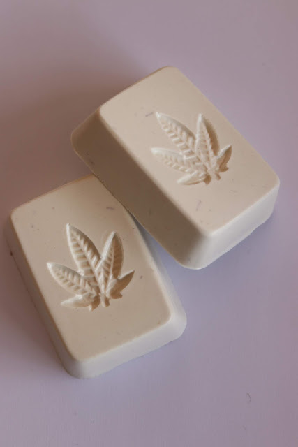 Our soaps are 100% vegetable soap made with pure coconut oil, clay, cannabis oil and organic plant material.

Soap that is great for you and the environment - Sles free

Ships in 100gr bars